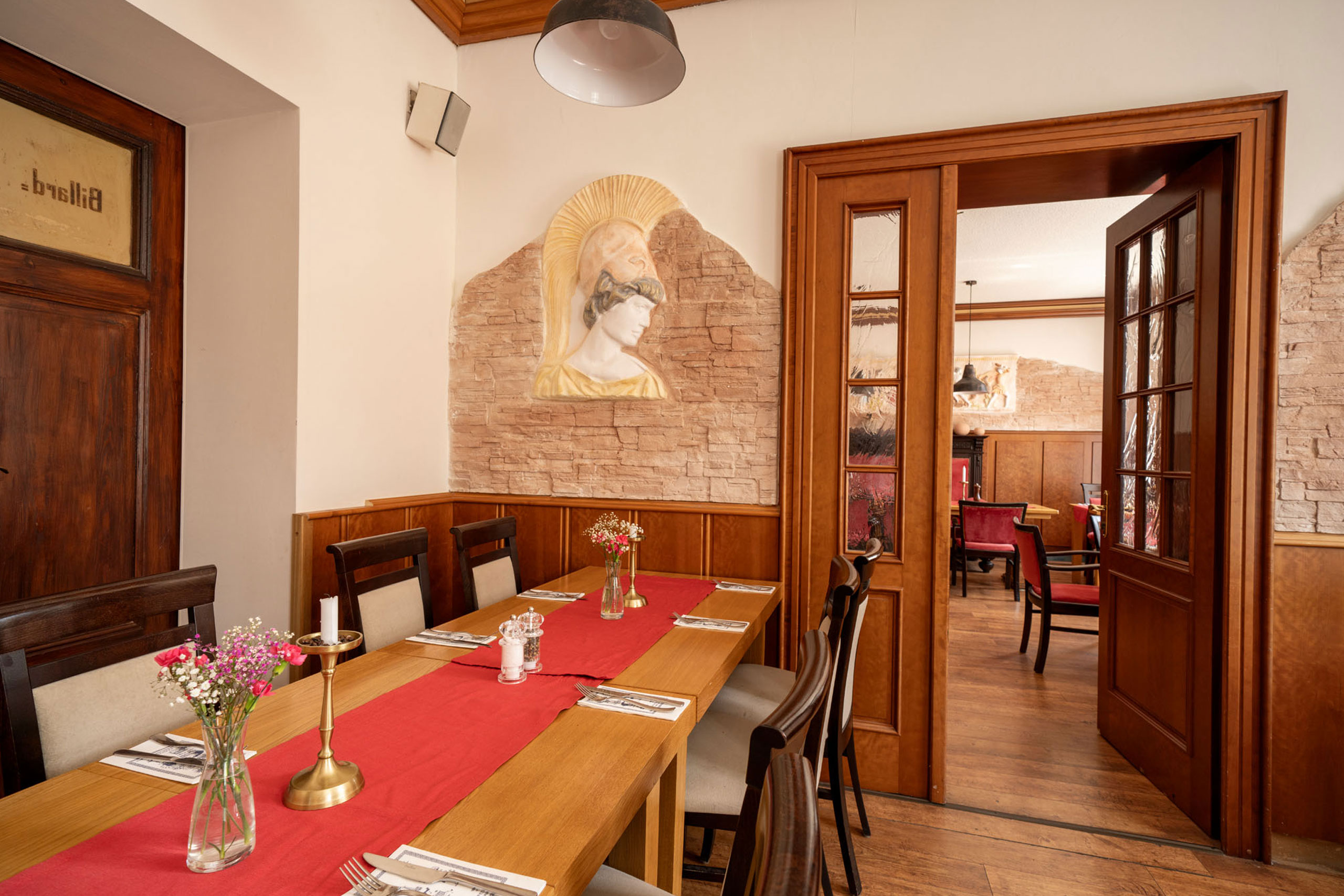 0016.-Aristo-Stavenhagen-Dolmadakia-Bifteki-Gyros-Zaziki-Saganaki-Ouzo-Oktopus-lecker-Souflaki-Grill-griechischer-Wein-Feta-Tarama-Musik-Restaurant-Griechenland